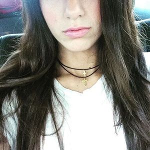 Gold cross choker necklace 🤟